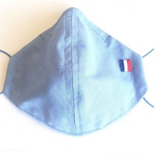 Masque barrière en tissus lavable bleu ciel